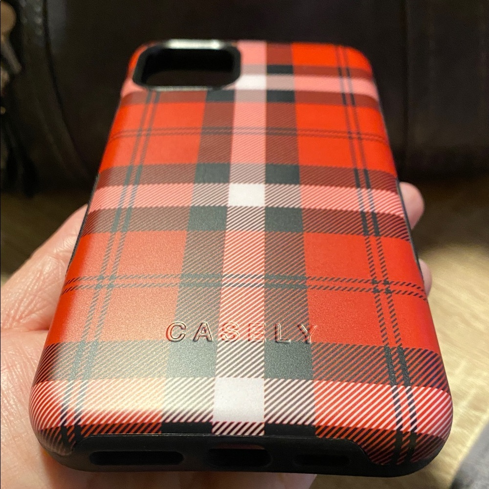 Plaid Red and Black Phone Casely iPhone 11 Pro Max EUC - Picture 3 of 3